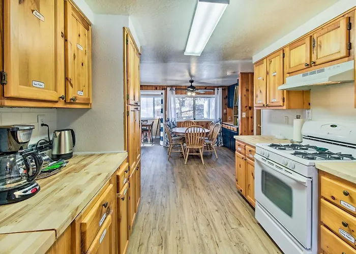Near Fool Hollow & Trails: Family Show Low